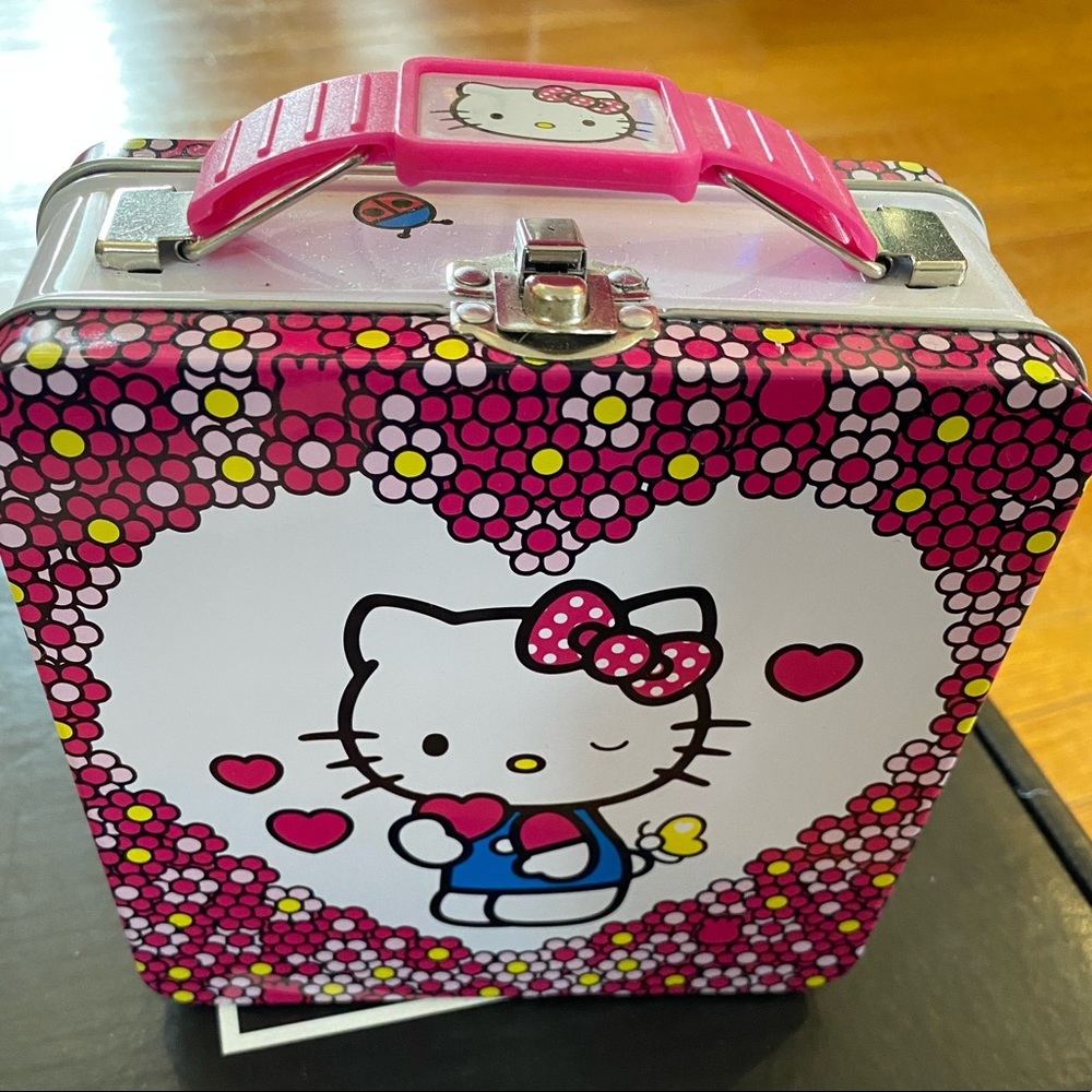 Hello Kitty WINK Box Floral Heart Love Metal Makeup Case Bag Sanrio Toy Kawaii